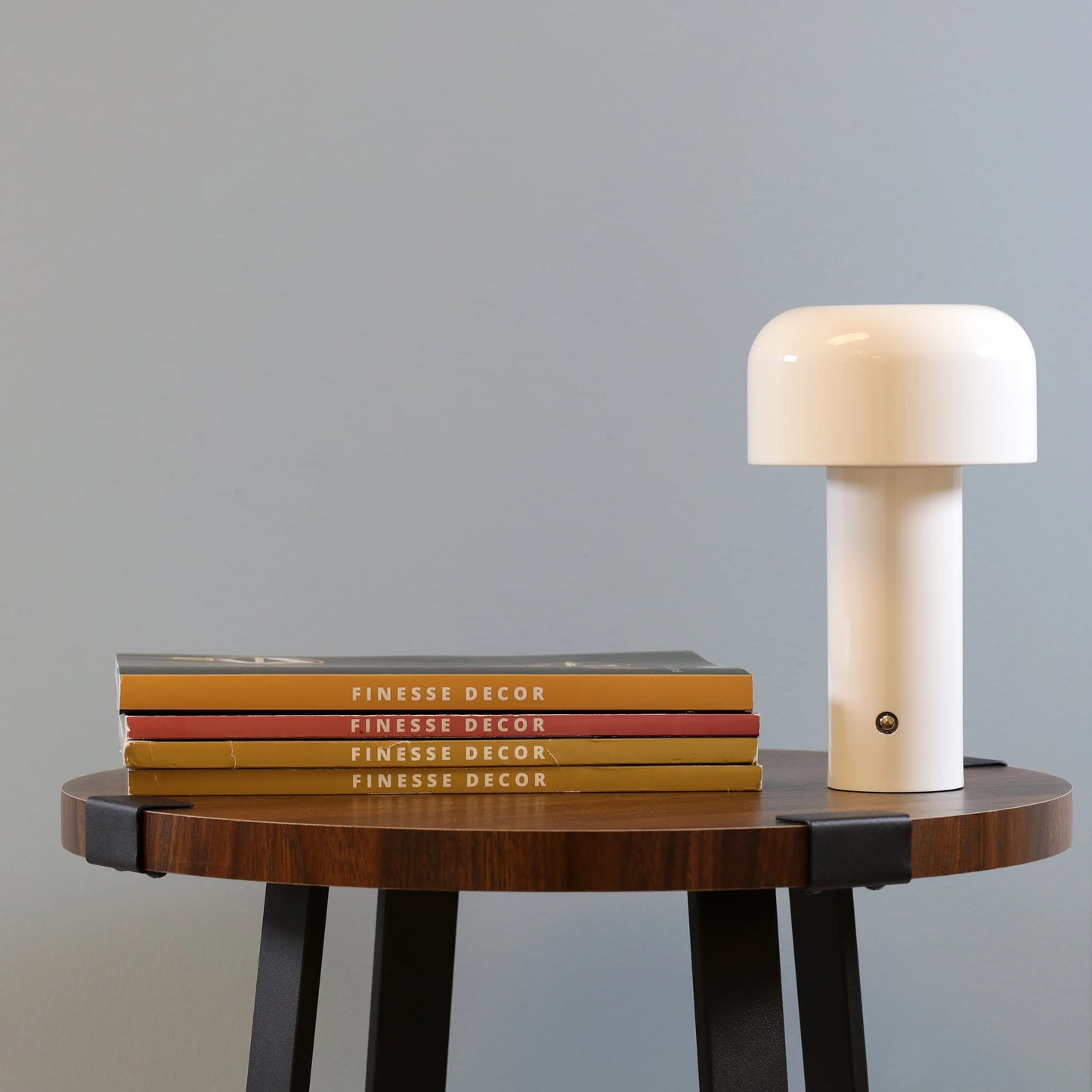 Silhouette Rechargeable Lamp // White - Disselt Designs
