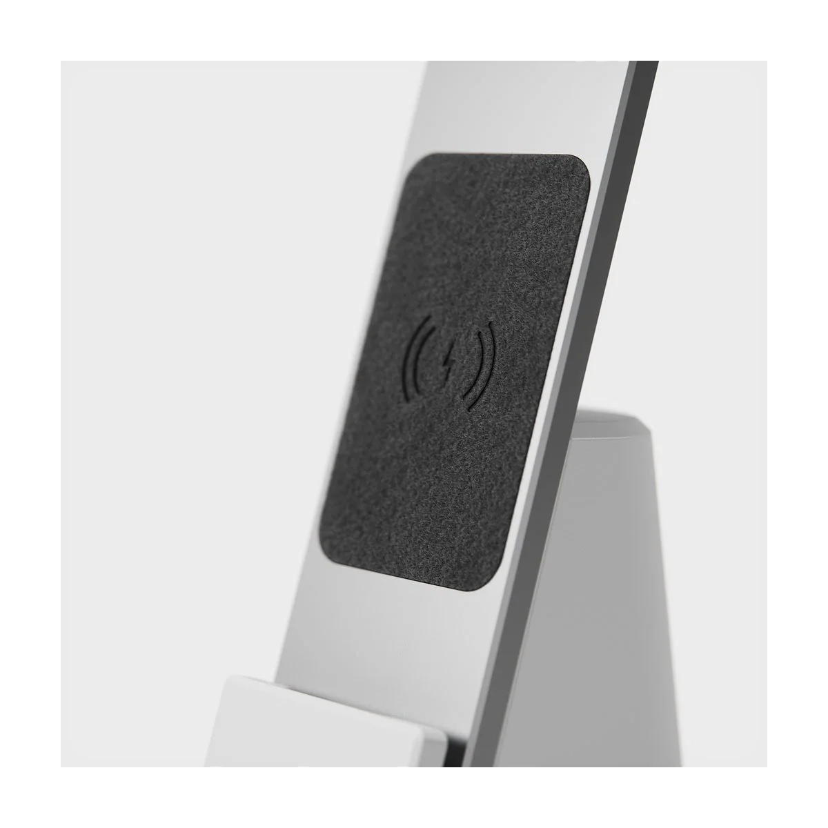 Brooklyn AURA LED Task Light (Wireless Qi™ Charging) - Disselt Designs