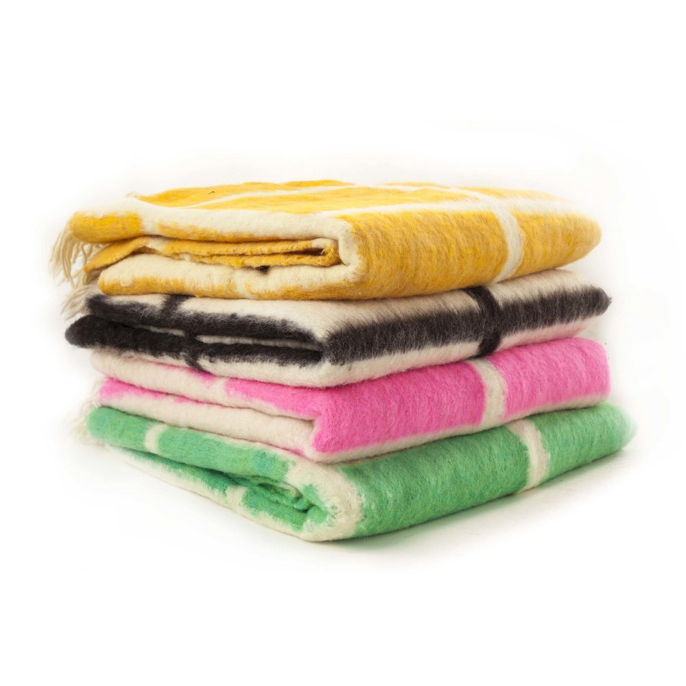 Momos Grid Blanket- Natural White and Black