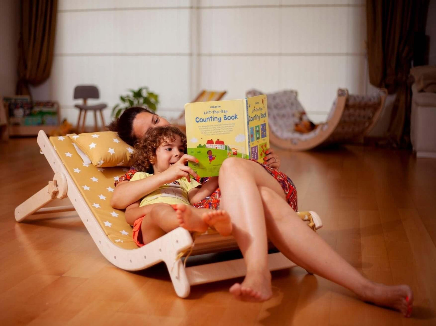 KIDS LOUNGE | Adjustable Lounge Chair with Comfy Pad for Kids - Disselt Designs