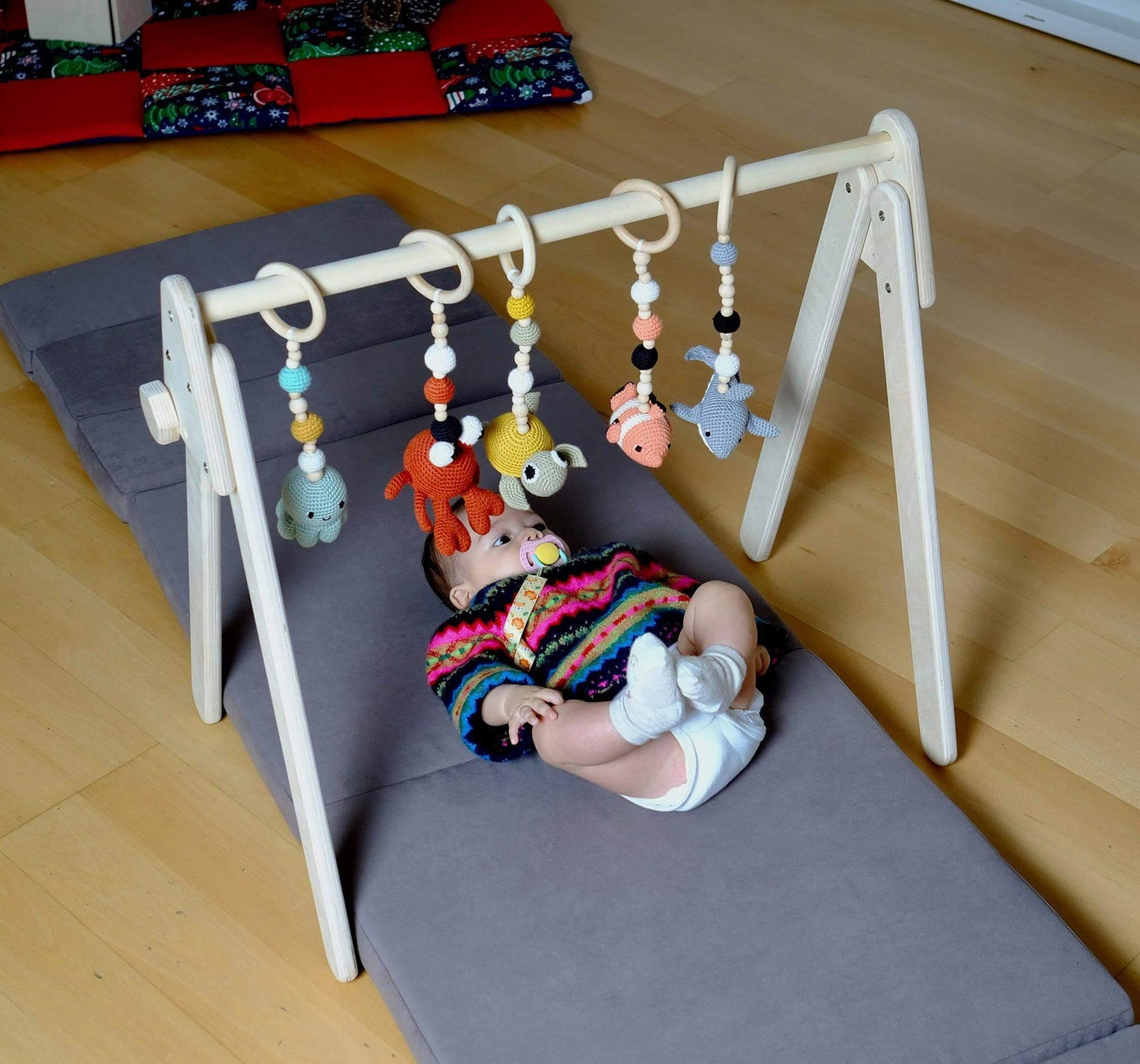 KIDS GYM | Montessori Baby Gym & Hanging Toys Set - Disselt Designs