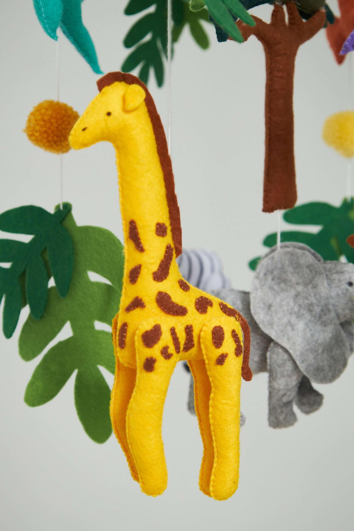 KIDS JUNGLE | Montessori Baby Mobile Set - Disselt Designs