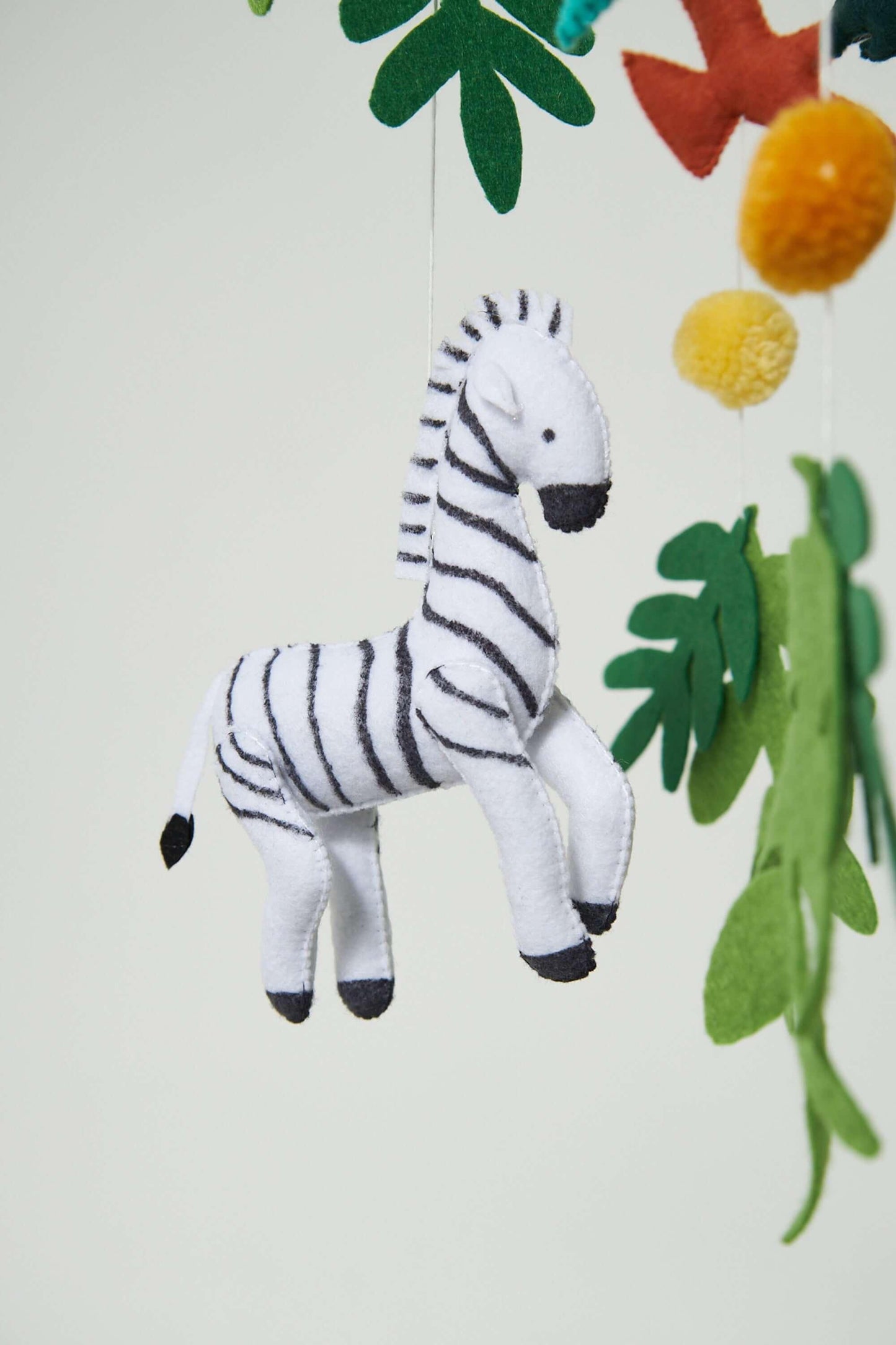 KIDS JUNGLE | Montessori Baby Mobile Set - Disselt Designs