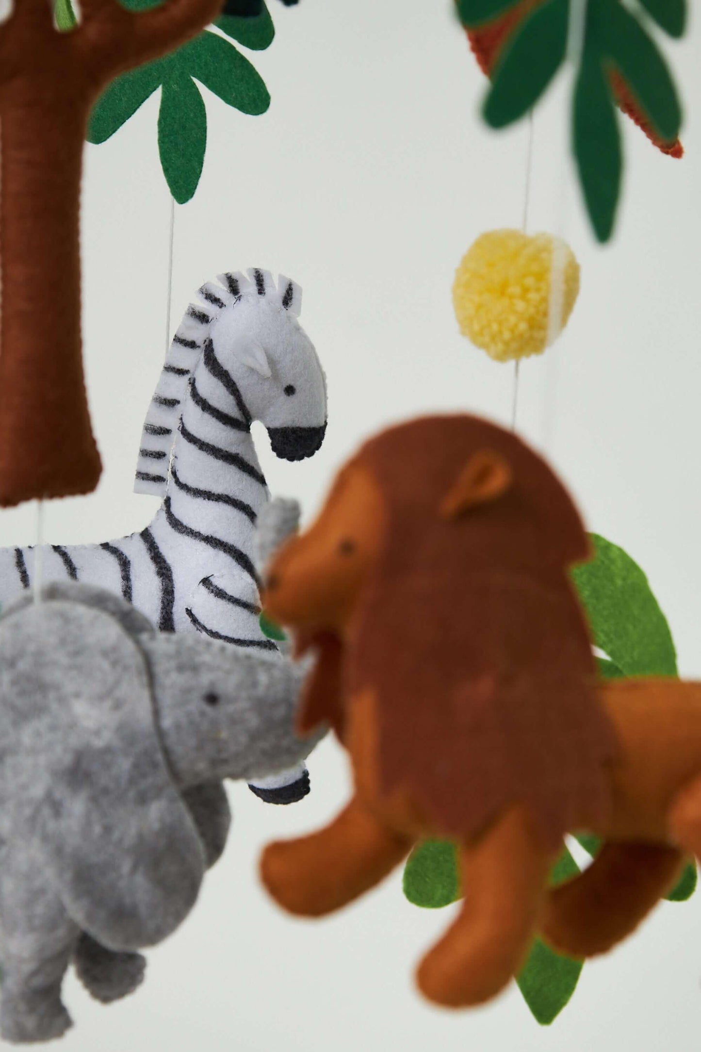 KIDS JUNGLE | Montessori Baby Mobile Set - Disselt Designs