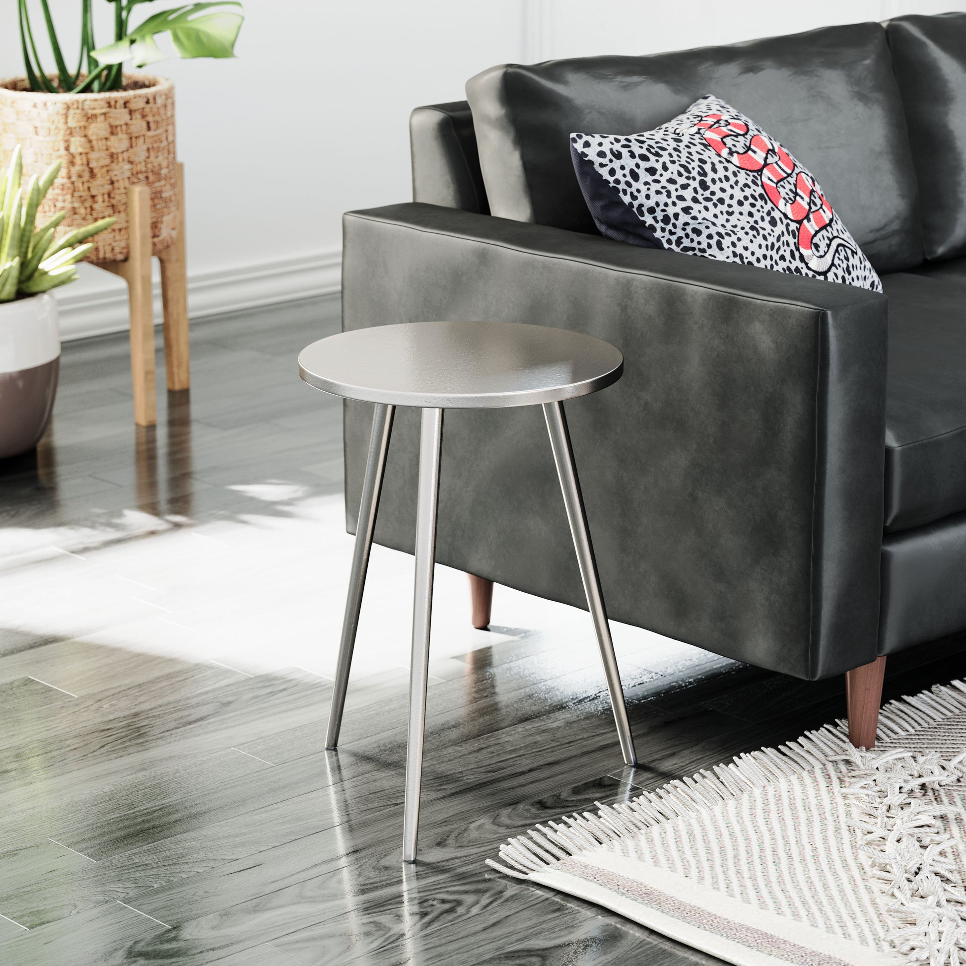 Politik Side Table Silver - Disselt Designs