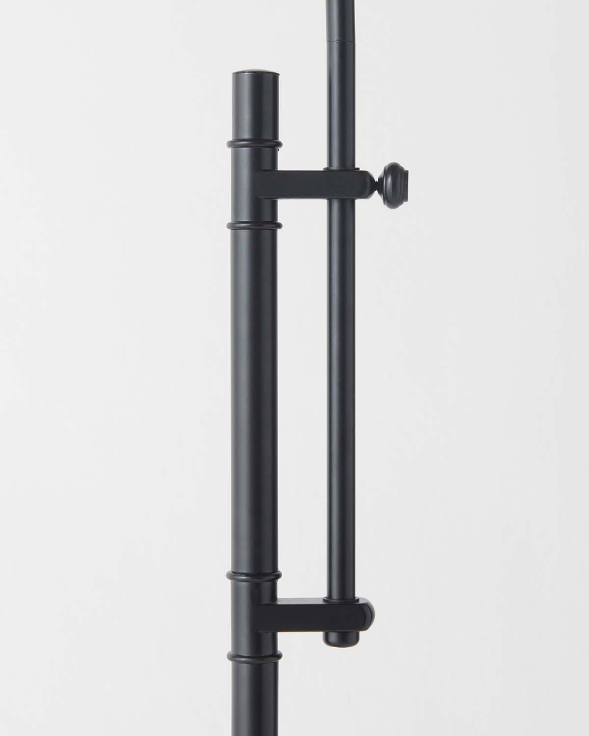 Leo Floor Lamp