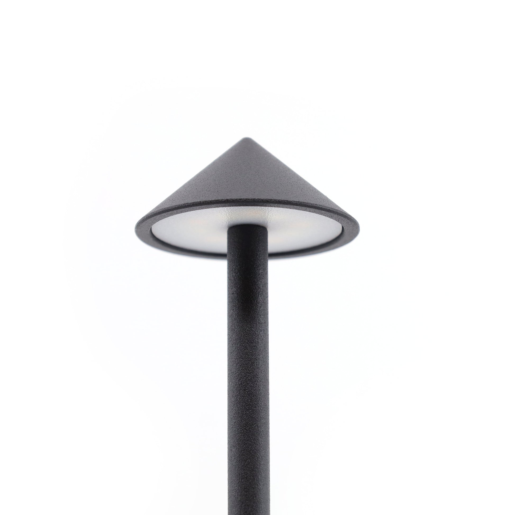 Shade Crest Rechargeable Table Lamp // Black - Disselt Designs