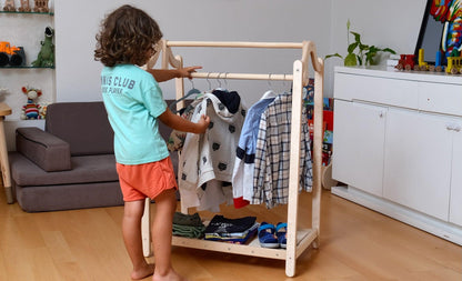 KIDS CLOSET | Montessori Wooden Kids Clothing Rack - Disselt Designs