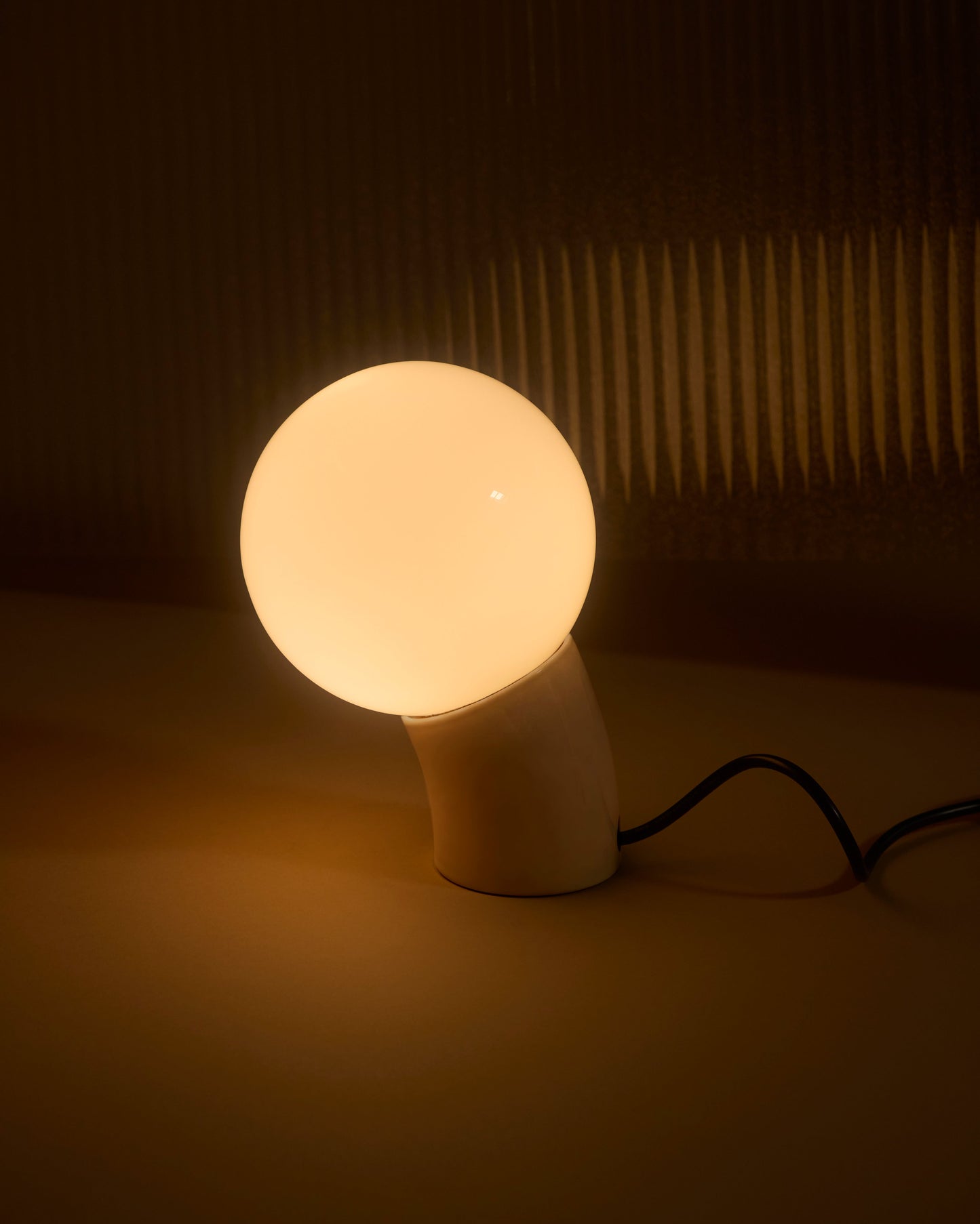 Vino Table Lamp