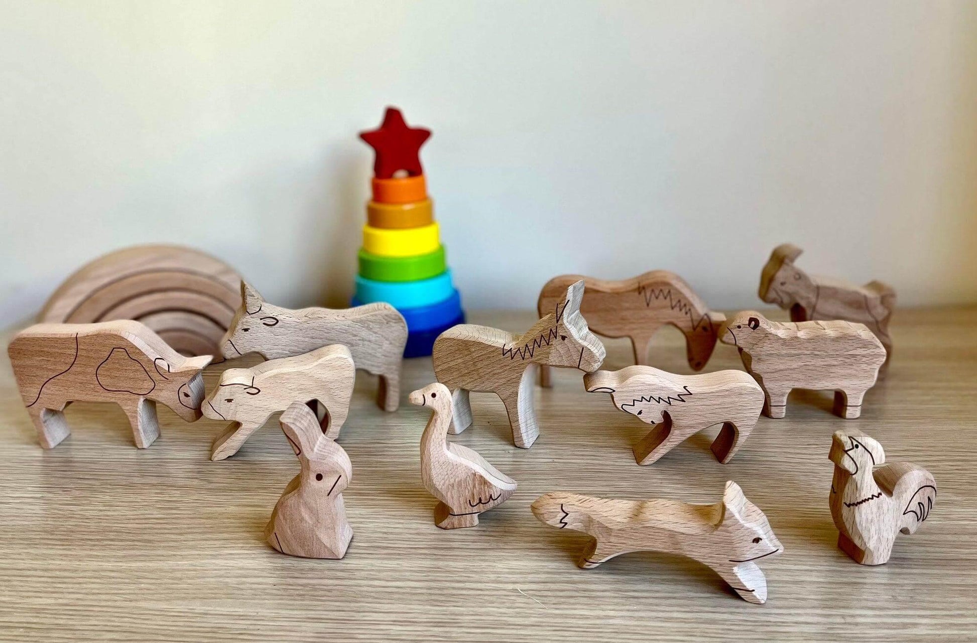 KIDS FARM | 12-Piece Wooden Farm Animals Set - Disselt Designs