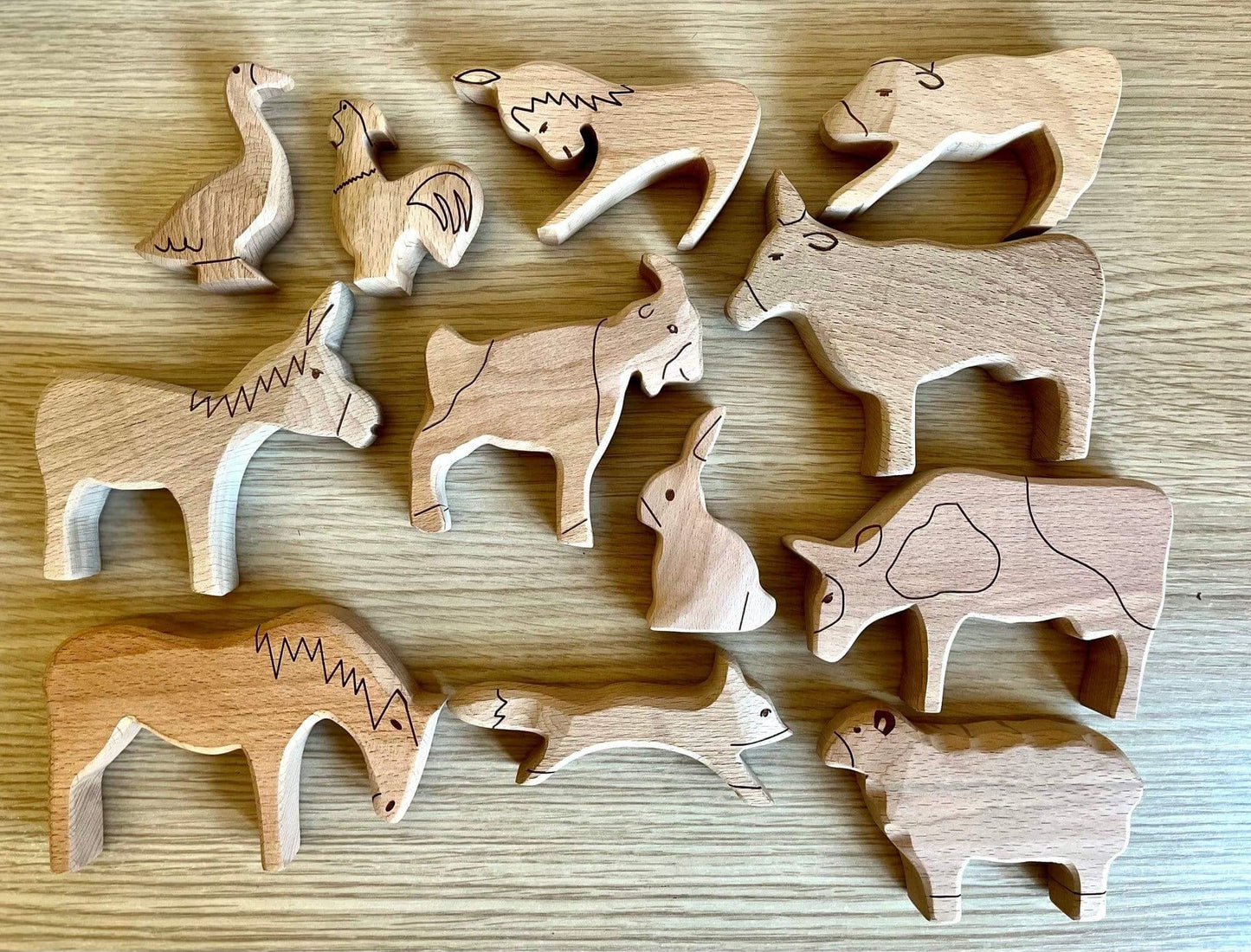 KIDS FARM | 12-Piece Wooden Farm Animals Set - Disselt Designs